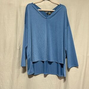 L&B Lucky & Blessed Shirt Womens Size 2X‎ Blue V-Neck / Box 5-12 / NWT